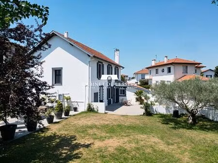 maison de 3 chambres de luxe en vente à biarritz  nouvelle-aquitaine