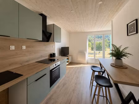 vente appartement 3 pièces 67m2 voiron 38500 - 147000 € - surface privée