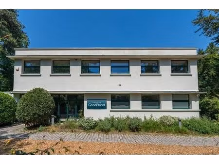 location bureaux 60 m²