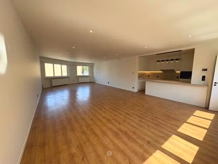 appartement te huur in sint-amandsberg met 1 slaapkamer