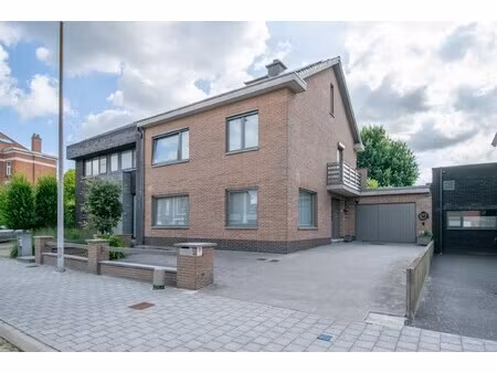 huis te huur in sint-gillis-waas met 4 slaapkamers