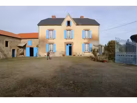 maison spacieuse avec charme à hères