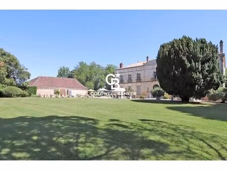 prestigieux château en vente lamonzie  nouvelle-aquitaine
