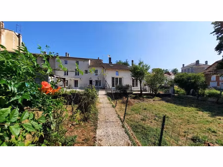 vente maison 6 pièces 169 m² à nieul-le-virouil (17150)  126 000 €