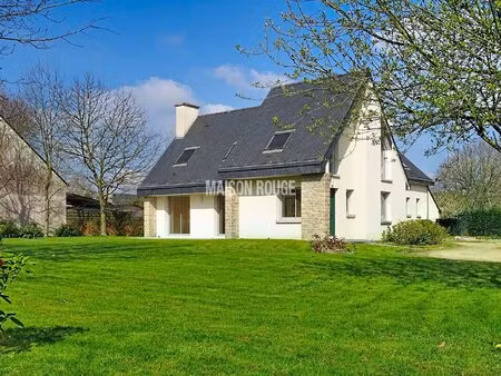 maison familiale 8 pièces avec vie de plain-pied  dépendance et terrain de 1866 m² à...