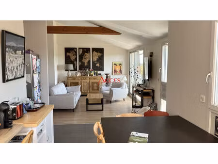 location appartement 4 pièces 133m²