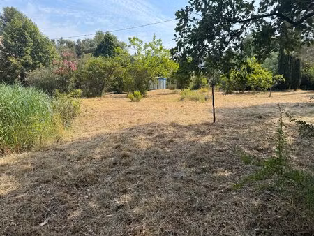 terrain 1018 m2 proche centre / emprise 152 m2