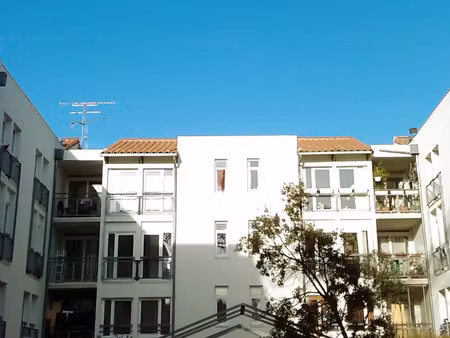 location appartement 4 pièces 85 m² à nîmes (30000)