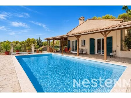 a vendre à draguignan - propriété de caractère avec vue panoramique  piscine et beaux...