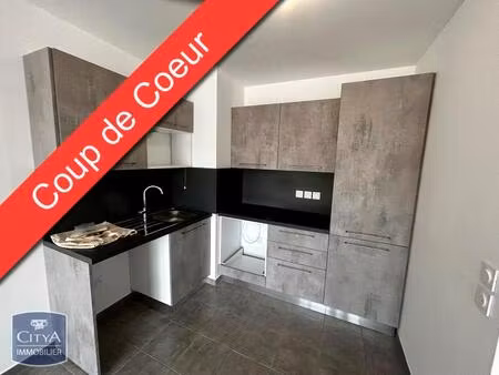 location appartement 3 pièces 57m² arles 13200