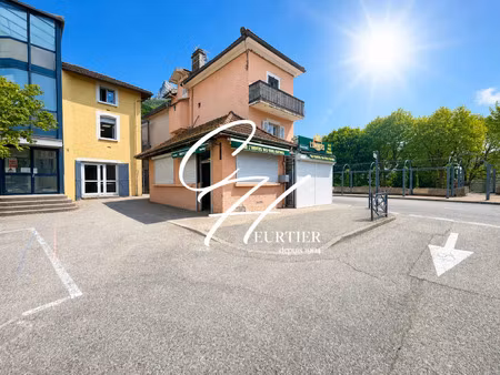 location commerce 63 m² à voreppe (38340)