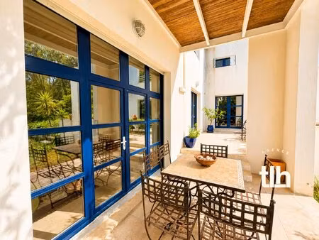villa 5 pieces de 167m2 sur 1313m2 de terrain dans un domaine pr