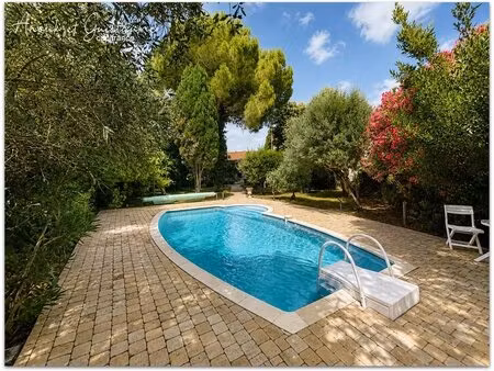 exclusivité - villa familiale 171.77 m² habitable environ 6 pièces avec piscine  jardin...