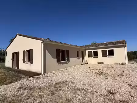 vente maison 5 pièces 160 m² à oriolles (16480)  239 400 €