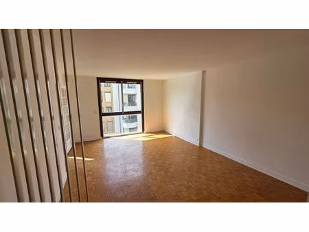 location appartement 1 pièce 32.65 m² à clamart (92140)  710 €