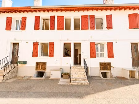 appartement hasparren 5 pièce(s) 115 m2 avec jardin privatif  garage fermé et grande cave