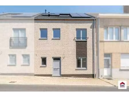 belle maison neuve 3 chambres à halle  parfaitement finie!