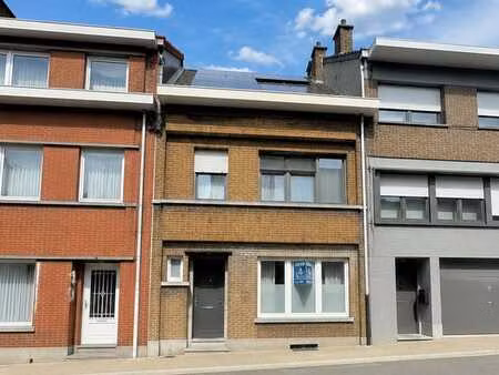 spacieuse maison familiale 4 chambres sur un terrain de 2a28