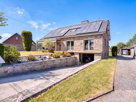 maison 4 façades avec dépendance aménagée et superbe jardin