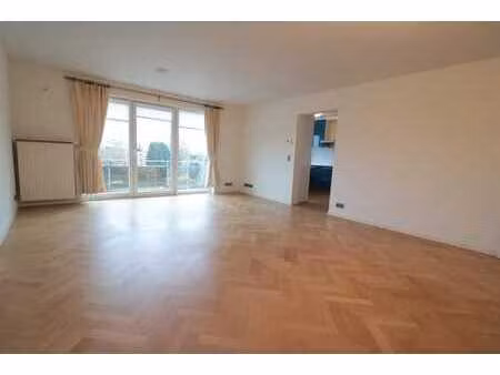 gembloux : très bel appartement 2 chambres