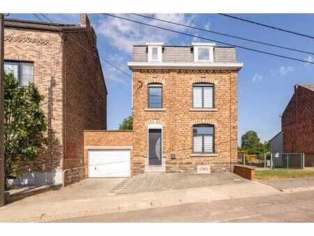 jolie maison 4 chambres avec jardin à braives