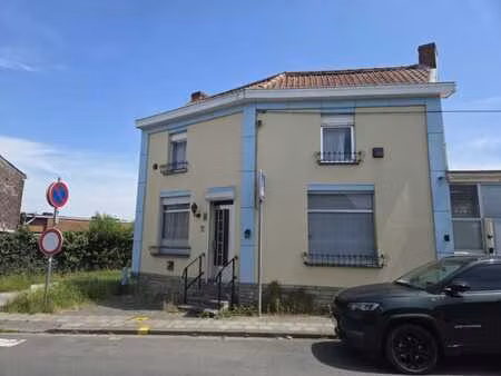 maison avec passage latéral