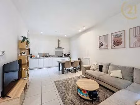 appartement 1 chambre moderne à 50m de ste-catherine – peb b