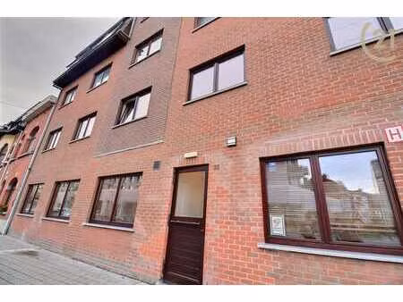 studio - anderlecht - idéal pour 1er investissement