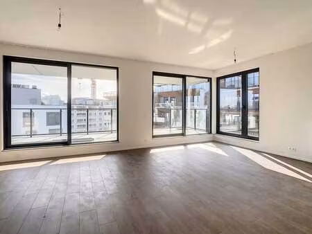 superbe penthouse avec terrasse