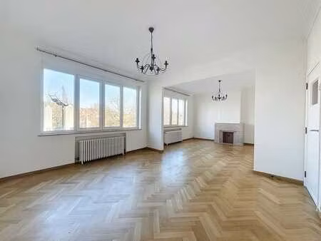 spacieux appartement 1 ch avec grande terrasse