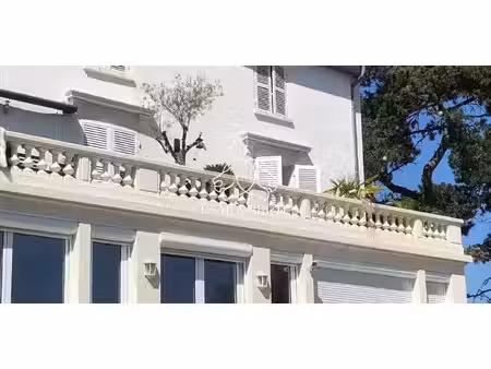 appartement avec terrasse et piscine collonges-au-mont-d’or (69)