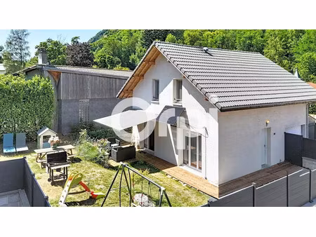vente maison 4 pièces 84 m² à saint-jeoire (74490)  400 000 €