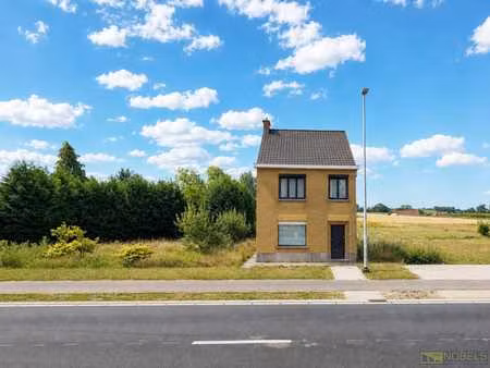 te koop  ruim villaperceel (1.861m²) op vlot bereikbare l...