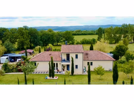 vente maison 5 pièces 138 m² à figeac (46100)  428 450 €