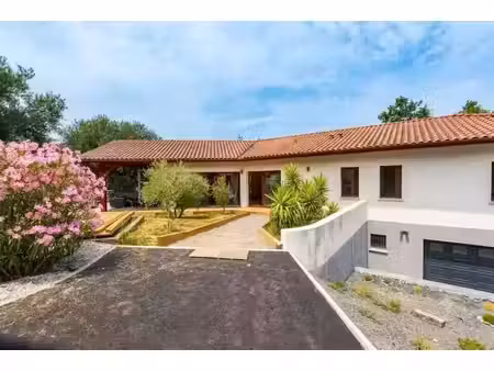 vente maison 7 pièces 241 m² à arbonne (64210)  1 807 500 €