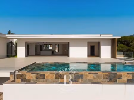 rive sud d’ajaccio  agosta  secteur des molinis  villa contemporaine avec vue mer  4...