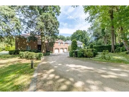villa à vendre avec terrasse et jardin   waterloo (vbe49738)