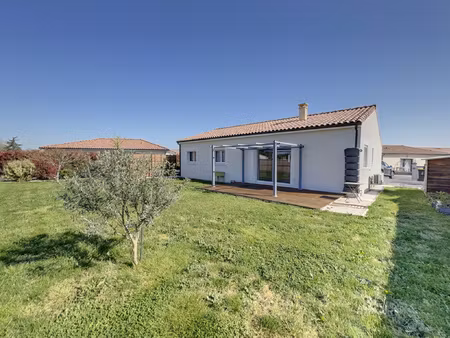 a louer villa t4 recente sur soual