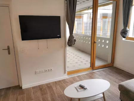 location meublée appartement 2 pièces 38 m² à l'ile-saint-denis (93450)  1 113 €