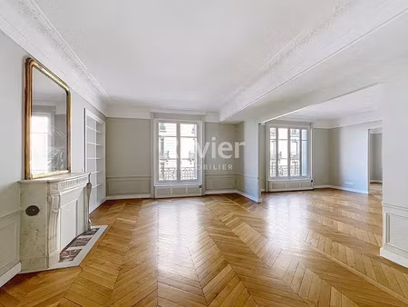 location appartement 6 pièces 234.4 m² à paris 16ème (75016)  7 331 €