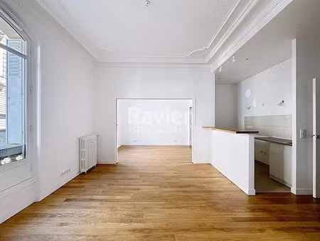 location appartement 3 pièces 76.6 m² à paris 17ème (75017)  2 298 €