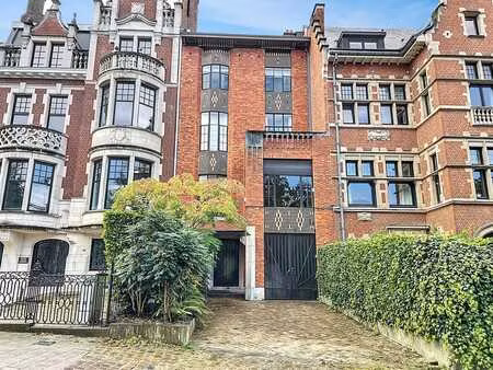 square vergote - belle maison classée avec jardin et garage