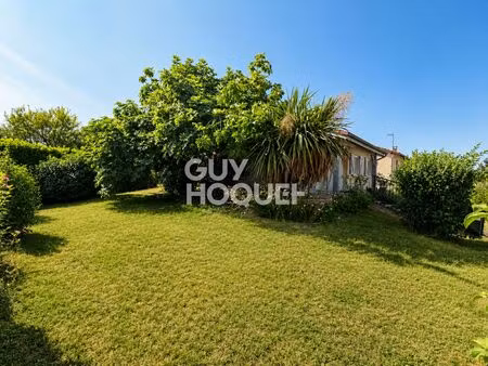village : maison 4 pièces de 90 m²