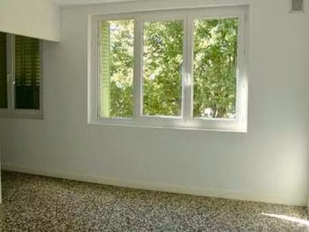 location appartement t1 à grenoble (38000) : à louer t1 / 27m² grenoble