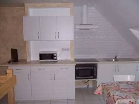 location appartement 2 pièces meublé à montmorot (39570) : à louer 2 pièces meublé / 51m² 