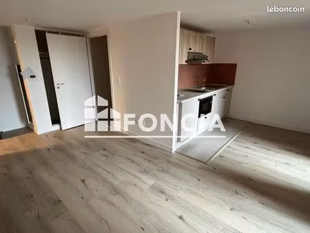 studio 1 pièce 28 m²