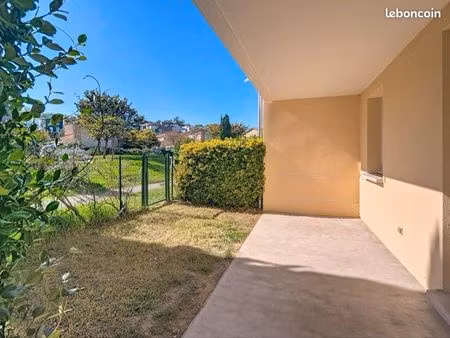 t3 avec terrasse + jardinet