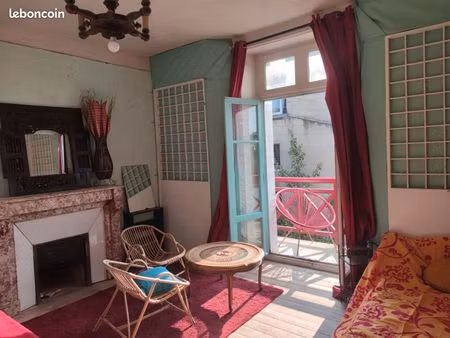 chambre balcon vue viaduc