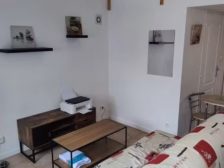 t1 bis avec mezzanine  meublé à 5mn à pied de la gare