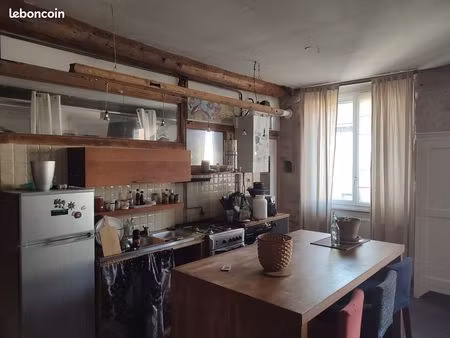 2 pieces 65 m2 centre saint etienne
